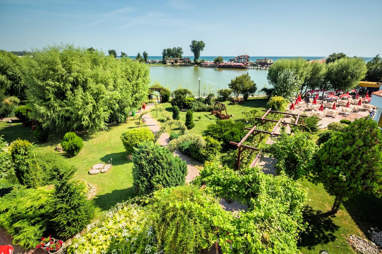 Отель Hotel Tismana Юпитер